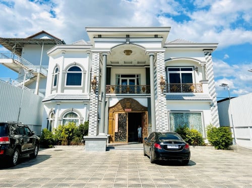 វីឡាទោល ក្រុងព្រះសីហនុលក់បន្ទាន់