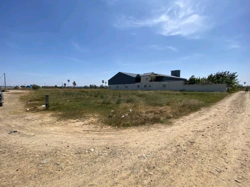 ដីលក់បន្ទាន់នៅសង្កាត់ស្នោរ_ខណ្ឌកំបូល_ជាប់រោងចក្រឃ្លាំង