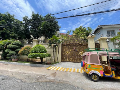 ផ្ទះវីឡាកែងសំរាប់ជួលនៅទួលគោក