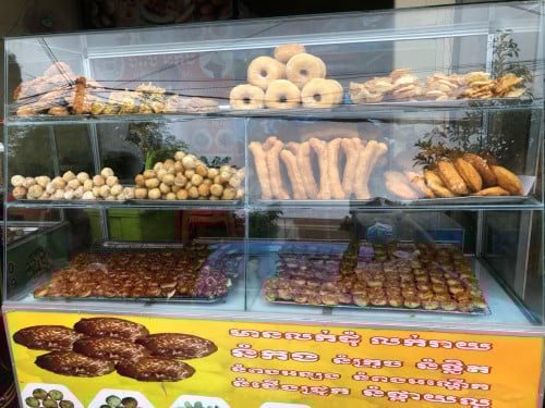 សេងហាងនំ និងឥវ៉ាន់  ថ្លៃផ្ទះ200$