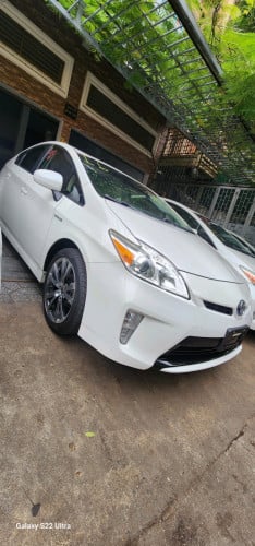 កំពូលថ្មី prius 2013 Full option4 PLUS មូល1លាន%