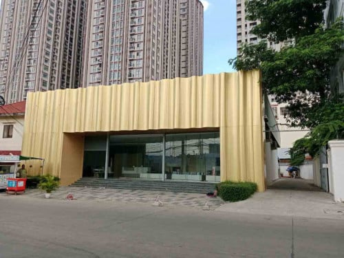 ហាងសំរាប់ជួលទួលគោក  /  Shop for rent Toul Kork