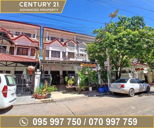 🏘 វីឡាភ្លោះ (Twin Villa) ក្នុងបុរី ពិភពថ្មីសំរោងអណ្តែត​ ត្រូវការលក់បន្ទាន់ខ្លាំង