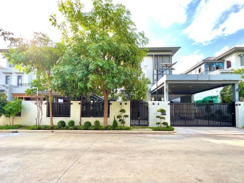 💰វីឡាឃ្វីន​ លក់បន្ទាន់ (មានចំណូលពីការជួលស្រាប់)