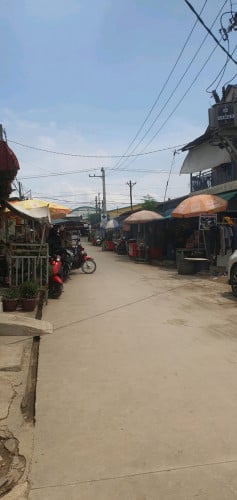 ដីលក់នៅជិតព្រលានយន្តហោះ