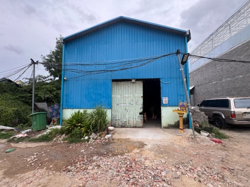 ឃ្លាំងលក់ឬជួល(600$)