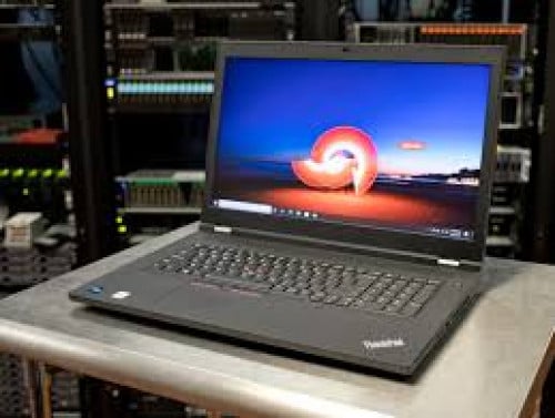 Lenovo ThinkPad P15 Mobile Workstation i7-10870H Ram: 32GB SSD: 512GB RTX 4000 8GB