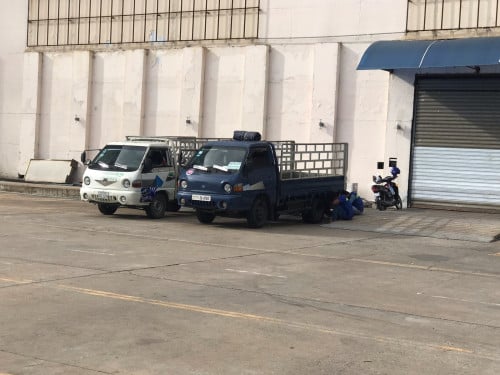 ឡានជួល២៤ម៉ោង