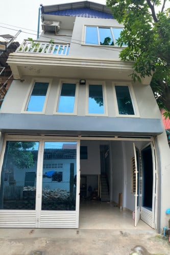 ផ្ទះលក់នៅច្បារអំពៅក្បែរកោះនរា