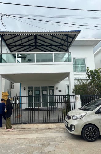 ផ្ទះលក់80000 $ ចរចារ ប្លង់រឹងម្ចាស់ផ្ទាល់