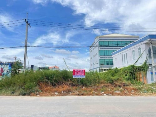 ដីសម្រាប់លក់ភ្នំពេញថ្មី / Land for sale