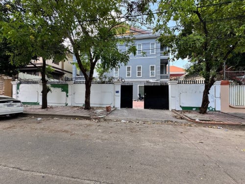 Big Villa For Rent At TK