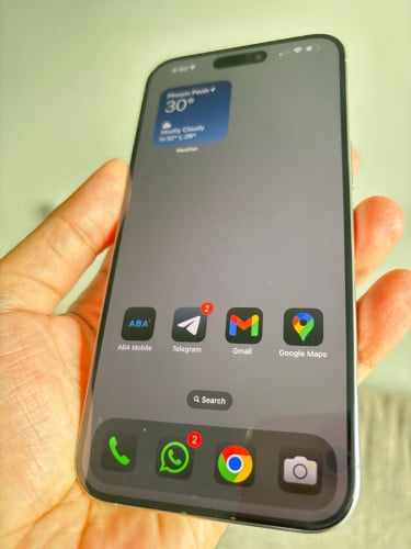 Exchange with iPhone 16 or 17 Pro ( small ) not Max