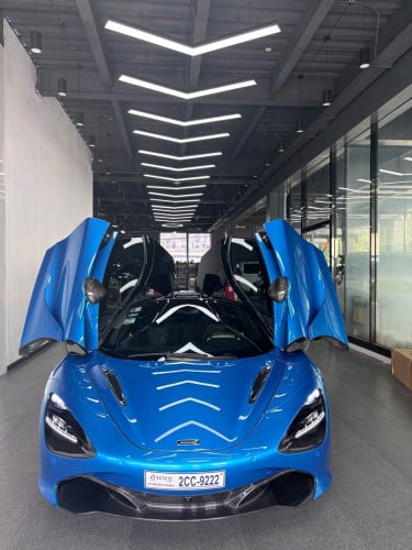 Mclaren 720s  2022