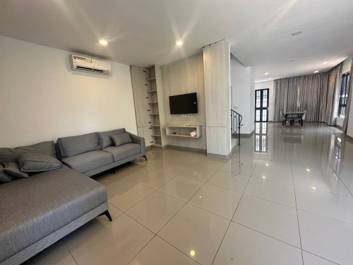 Twin villa in Borey Chipmong 60m near AEON 3