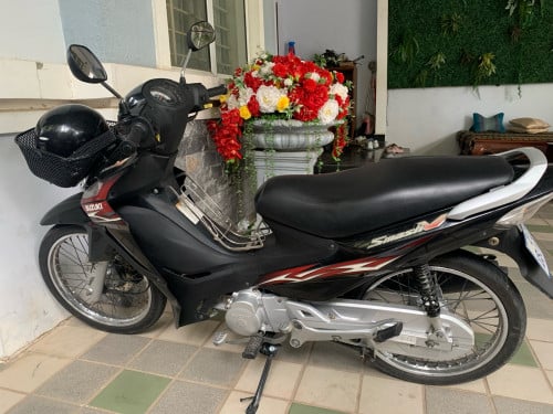 ម៉ូតូលក់​