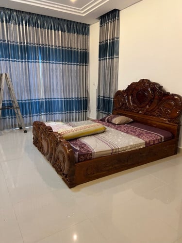វីឡាភ្លោះសំរាប់ជួល បុរីវ៉ារីណា