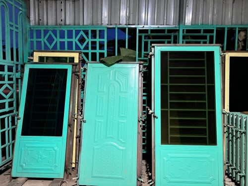 ទ្វាបង្អួចស្អាតៗតម្លៃធូរថ្លៃ នឹងមានក៉ម្មុងទ្វាបងអួចគ្រប់ប្រភេទ បងៗត្រូវការអាចមកមើលផ្ទាល់បាន