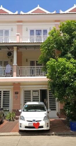 ផ្ទះល្វែងសំរាប់ជួល