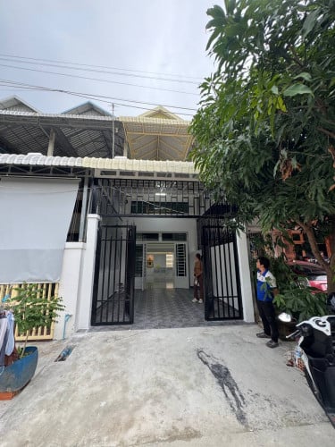 ផ្ទះ​ល្វែង​សម្រាប់​ជួល​ ទីតាំង​ 5 នាទី​ ពី​ Aeon3 / Flat house for rent location near Aeon 3