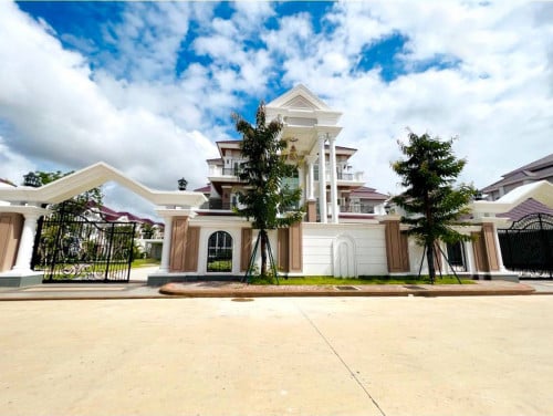 វីឡាឃីង​ សម្រាប់ជួល | King Villa For Rent (Borey Penghuot Boeung Snor)