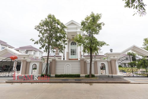 9 Bedrooms King Villa For Rent In Peng Houth Beoung Snor