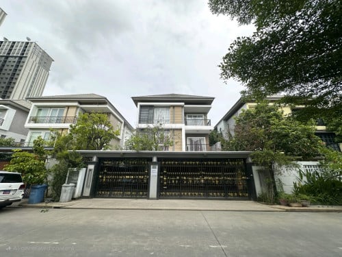 វីឡាប៉េងហួតចាស្មីនណា (គម្រោងអេមឺរ៉ល ផ្លូវម៉ុងរិទ្ធី)