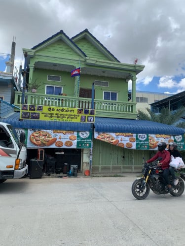 ផ្ទះសំរាប់ ធ្វើអាជីវកម្មលក់ដូរ បោះដុំឥវ៉ាន់