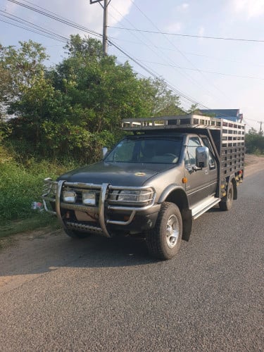 លក់Isuzu 1995 ម៉ាស៊ូត2.8 ចង្កូតឆ្វេងស្រ៊ីន រៀបដឹករួច ឯកសារស្រប់ច្បាប់