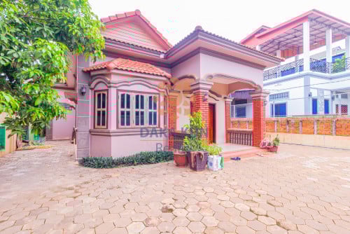 ផ្ទះសម្រាប់លក់ក្នុងក្រុងសៀមរាប-ស្វាយដង្គំ/Wooden House for Sale in Siem Reap City-Svay Dangkum