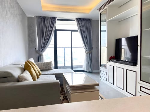 1BR Condo For Rent In The Penthouse Residence