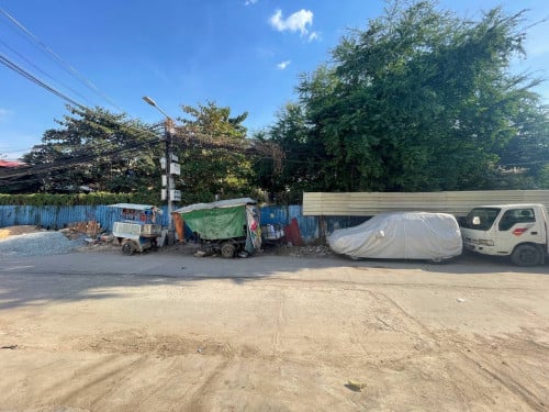 ដីកែងសម្រាប់លក់ ទីតាំង​បឹងត្របែក | Corner land for sale in Boeung Trabek