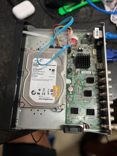 DVR Hikvision DS-7216HGHI-F1