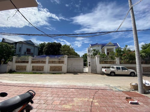 House & Land Sales Prek Eng, 1m2 / 1200$