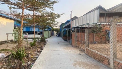 ផ្ទះនិងដីលក់