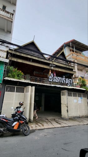 ផ្ទះអាជីវកម្មជួល3ជាន់​​​នៅជិតទឺកល្អក់ទី២ ទួលគោក / Shop House for Rent