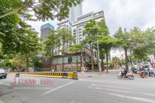 Corner Commercial Space For Rent in BKK1