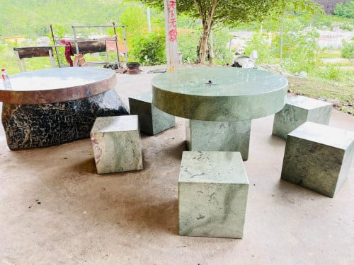 ថ្មម៉ាប់ធម្មជាតិ