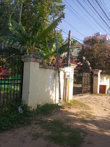 ដីសម្រាប់លក់