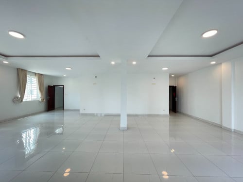 ផ្ទះកែង ២ល្វែងសម្រាប់ជួល OCIC -R202