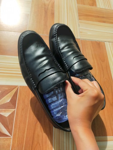 ស្បែកជើងក្បាលគីបស្អាតៗ មួយគូ$7.5