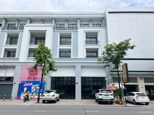 ផ្ទះអាជីវកម្មសម្រាប់ជួលនៅបុរីជីបម៉ុង ២៧១ | Shophouse for Rent at Borey Chipmong 271 Blvd