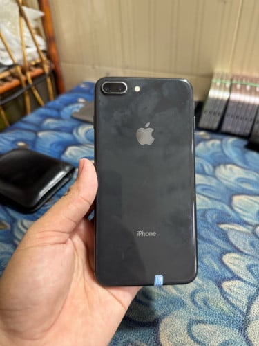 iPhone 8 Plus