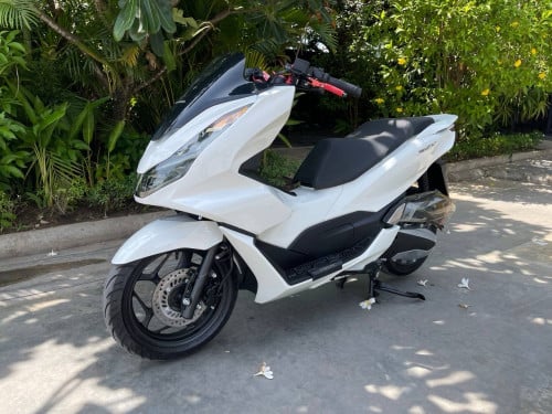 Pcx 2021 125cc​ ប្រាំងគៀបមុខក្រោយABS ប្រព័ន្ធទប់លំនឹង​ កំដៅដៃ​ តម្លៃល្អយករៀបចំតិចតួចប្រេីបាន