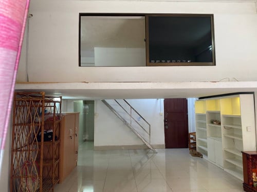 ផ្ទះលក់បន្ទាន់ ផ្សារអូរឬស្សី