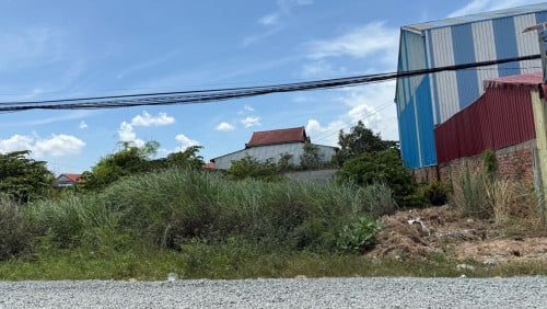 ដីលក់ជិតវត្តត្រពាំងសាលា