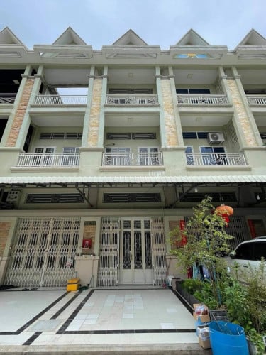 ផ្ទះល្វែងជួល បុរី តាំងលីម Borey Tanglim for Rent