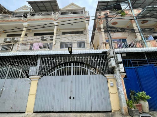 ផ្ទះល្វែងសម្រាប់ជួលនៅទួលគោក / Flat  for Rent at Khan Toul Kork