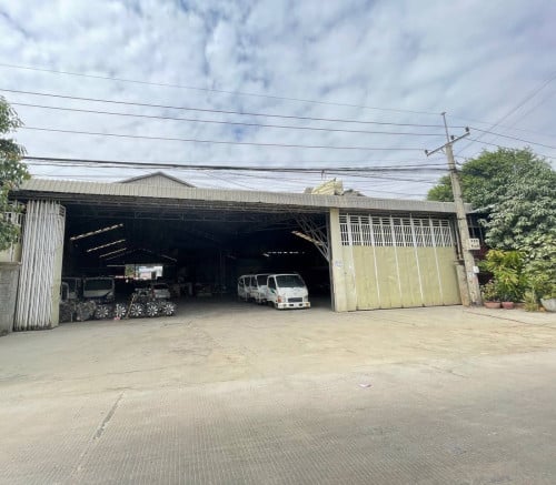 ឃ្លាំងសម្រាប់លក់បន្ទាន់ លេីផ្លូវហាណូយ | Warehouse Urgent Sale, along Hanio Blvd