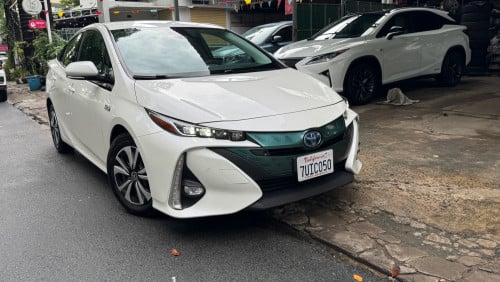 Prius prime full advance 2017 ឡានDealer 90ពិន្ទុ